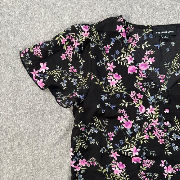 Fortune + Ivy Black Floral V-Neck Blouse Women's Small Short Sleeve Top - Picture 4 of 9